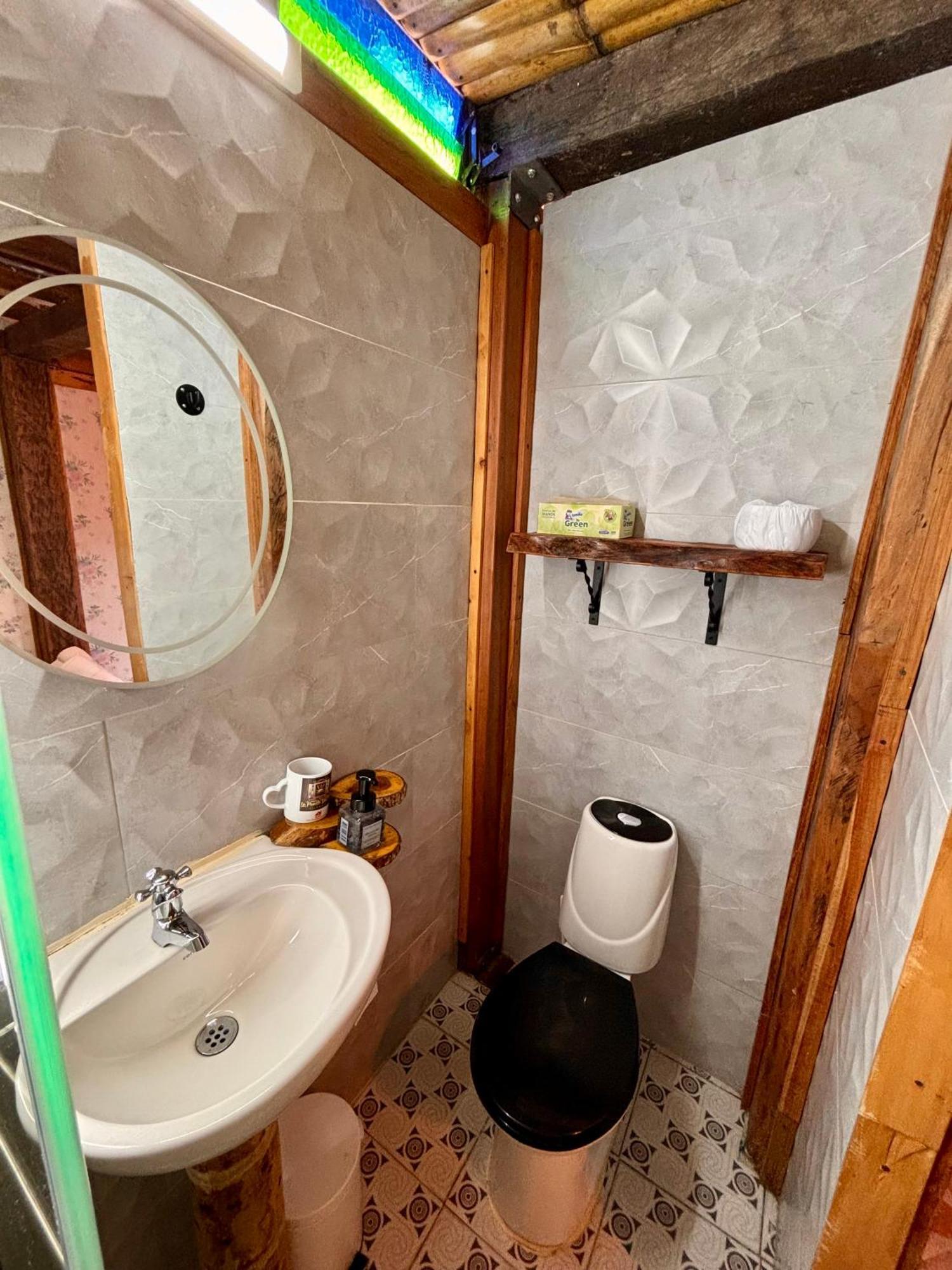 La Puesta Del Sol Otel Filandia Oda fotoğraf