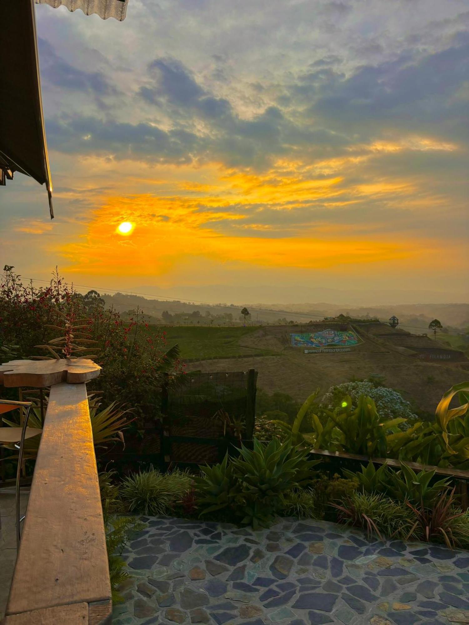 La Puesta Del Sol Otel Filandia Dış mekan fotoğraf