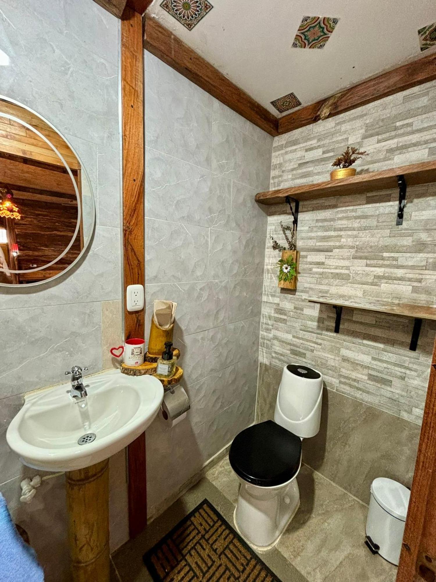 La Puesta Del Sol Otel Filandia Oda fotoğraf